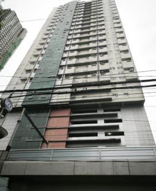 Condominium in Unit 17B-14, 17/F, Victoria de Manila Condominium, No. 1655 Taft Ave., Brgy. 696, Zone 76, Malate District, Manila City - Foreclosed Property