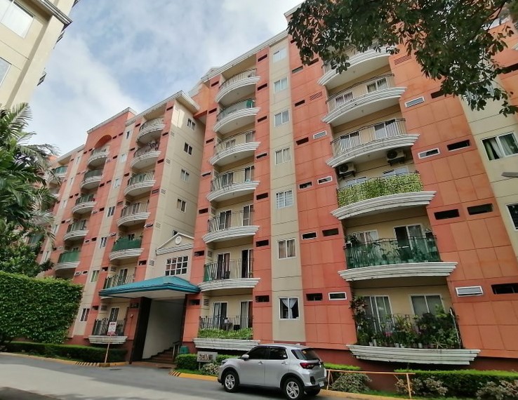 Condominium in Unit 122, UGF, Building D, Cluster 4 / Seine, Chateau Elysee Condominium, Doña Soledad Ave., Ext., Brgy. La Huerta / Moonwalk, Parañaque City - Foreclosed Property