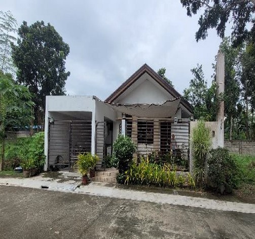 House & Lot in Lot 14, Block 3, Road Lot 2, Las Residencias de San Juan, Brgy. Mabalanoy, San Juan, Batangas - Foreclosed Property
