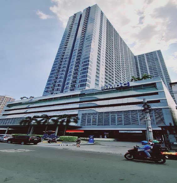 Condominium in Unit 3733, 37/F, Breeze Residences, Roxas Blvd., Brgy. 5, Zone 2, San Rafael Dist., Pasay City - Foreclosed Property