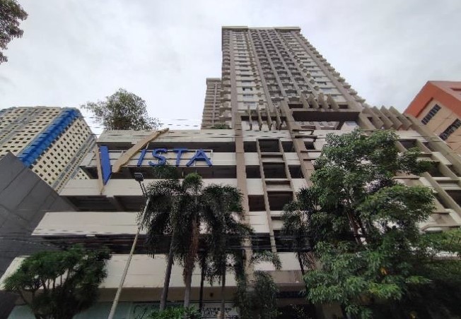Condominium in Unit 1505, 15/F, Tower 1, Laureano Di Trevi, Chino Roces Ave., Brgy. Pio del Pilar, Makati City - Foreclosed Property