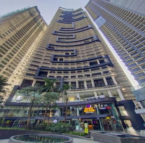 Condominium in Unit 2506 A, 25/F, The Milano Residences, Kalayaan Loop Rd. / Spring St., Brgy. Poblacion, Makati City - Foreclosed Property