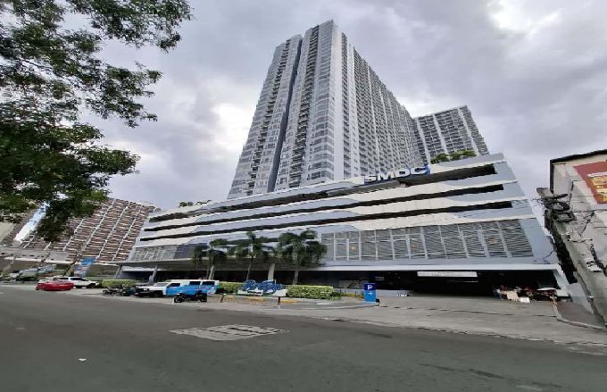 Condominium in Unit 2611, 26/F, Breeze Residences, No. 11 Lourdes St. and Roxas Blvd., Brgy. 5, Zone 2, San Rafael Dist., Pasay City - Foreclosed Property
