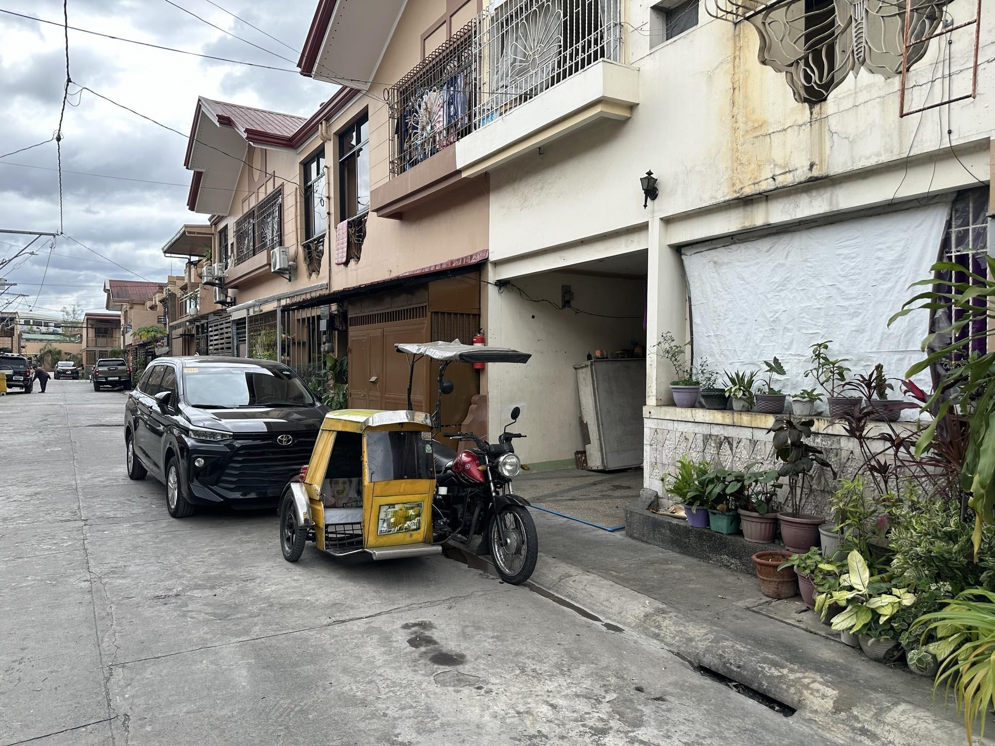 House & Lot in Lot 20, Blk. 3, F. Bautista, Ugong, Valenzuela City, Metro Manila - Foreclosed Property