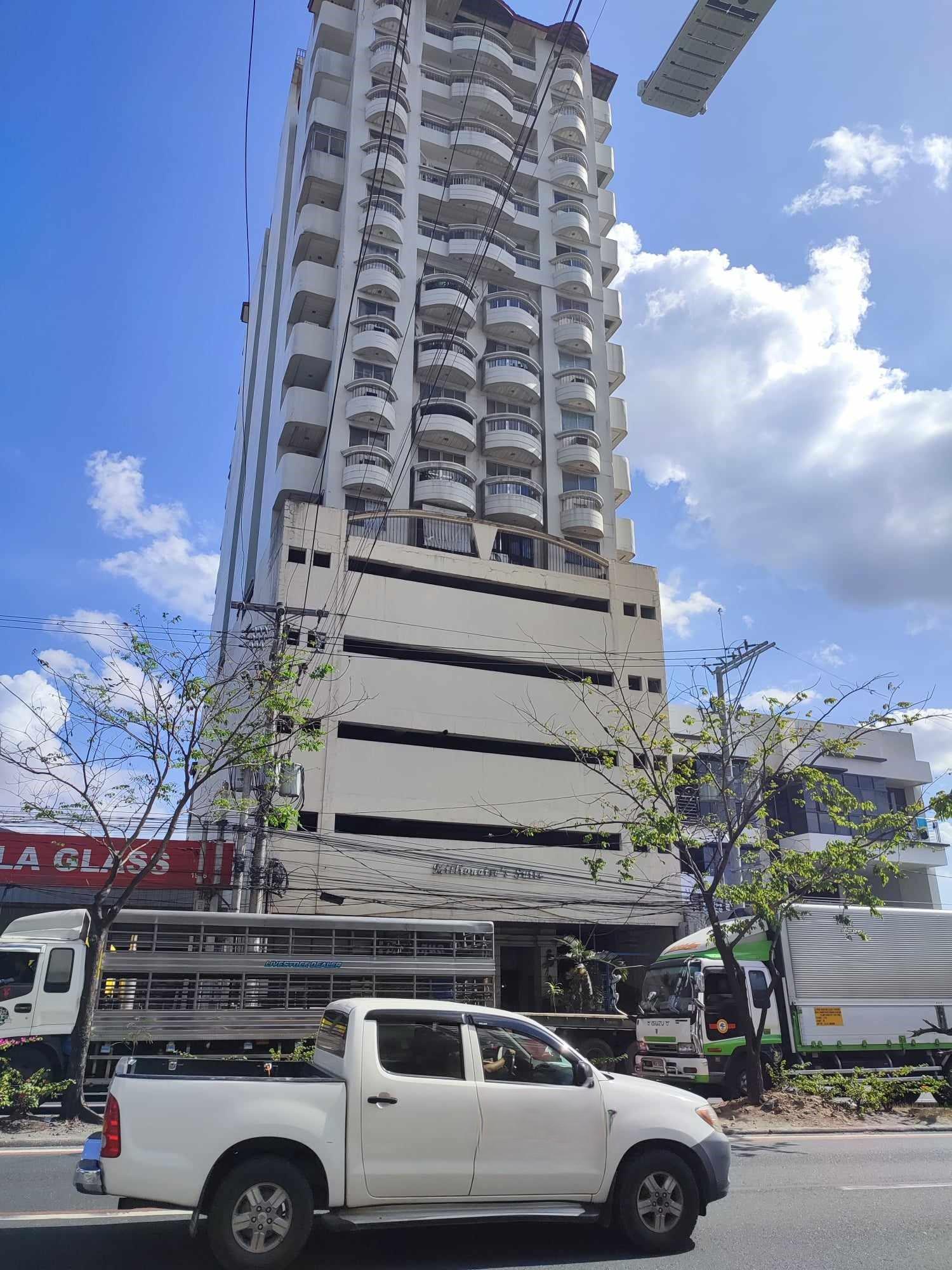 Condominium in 11-B (U-1103),, 11th Flr., Millionaires Suite, No. 28 Congressional Ave., Bahay Toro, Quezon City, Metro Manila - Foreclosed Property