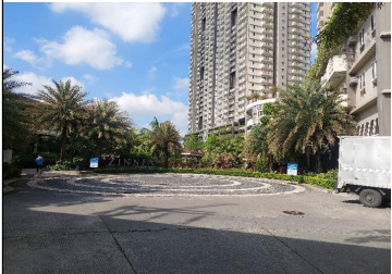 Condominium in Unit 820 8th Floor, Zinnia Towers - North Tower, Epifanio de ls Santos Avenue (EDSA), Barangay Katipunan, Quezon City, Meropolitan Manila - Foreclosed Property