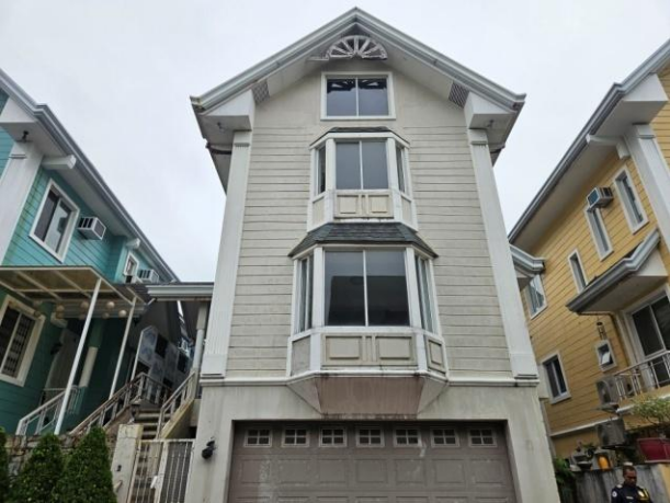 House & Lot in Lot 14 Block 1, Unnamed Road, New Victorianne Row within La Posada at Lakefront , Barangay Sucat, Muntinlupa City, Metropolitan Manila - Foreclosed Property