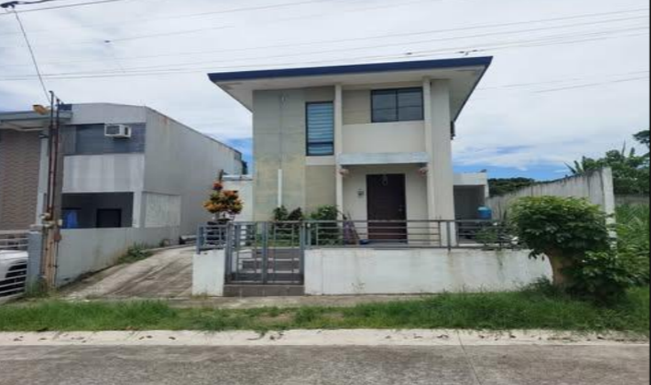 House & Lot in Lot 38 Block 21, Along Road Lot 18 (Alle Street) Inside Avida Parkway Settigs Nuvali - Phase 1, Barangay Canlubang, Calamba City, Province of Laguna - Foreclosed Property