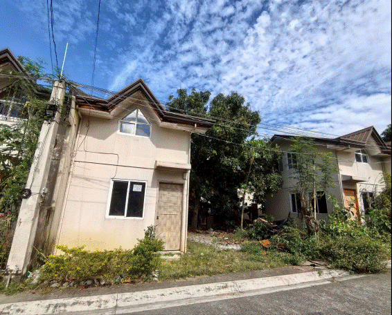 House & Lot in Lot 17, Block 29, Barangay Barandal, Calamba City, Provoince of Laguna - Foreclosed Property
