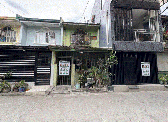House & Lot in Lot 11 Dl Townhomes, Aranda Compound Talon I, Las Pinas - Foreclosed Property